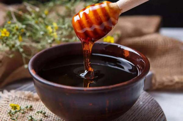 درمان تنگی نفس با مصرف عسل طبیعی