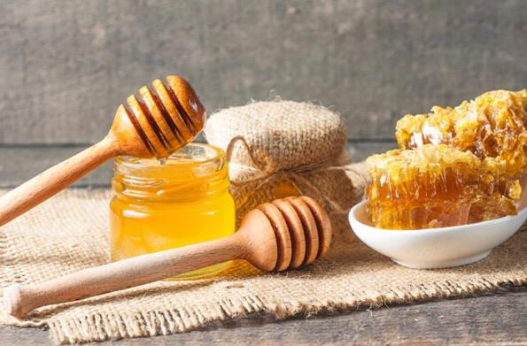 صادر کننده عسل طبیعی موم دار کنار