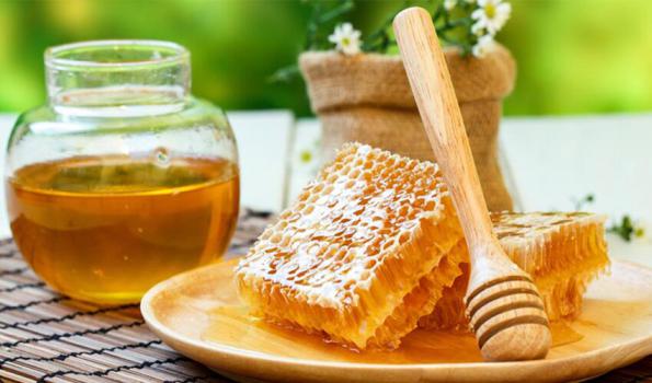 خرید مستقیم عسل موم دار با قیمت استثنایی