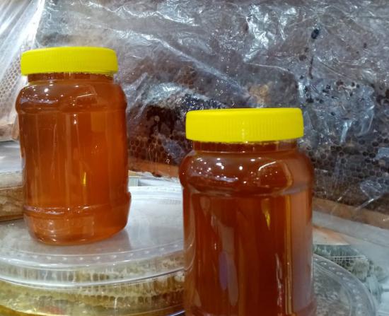 خرید عسل طبیعی با قیمت مناسب در اصفهان