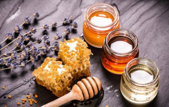 بررسی انواع عسل بر اساس نوع بسته بندی